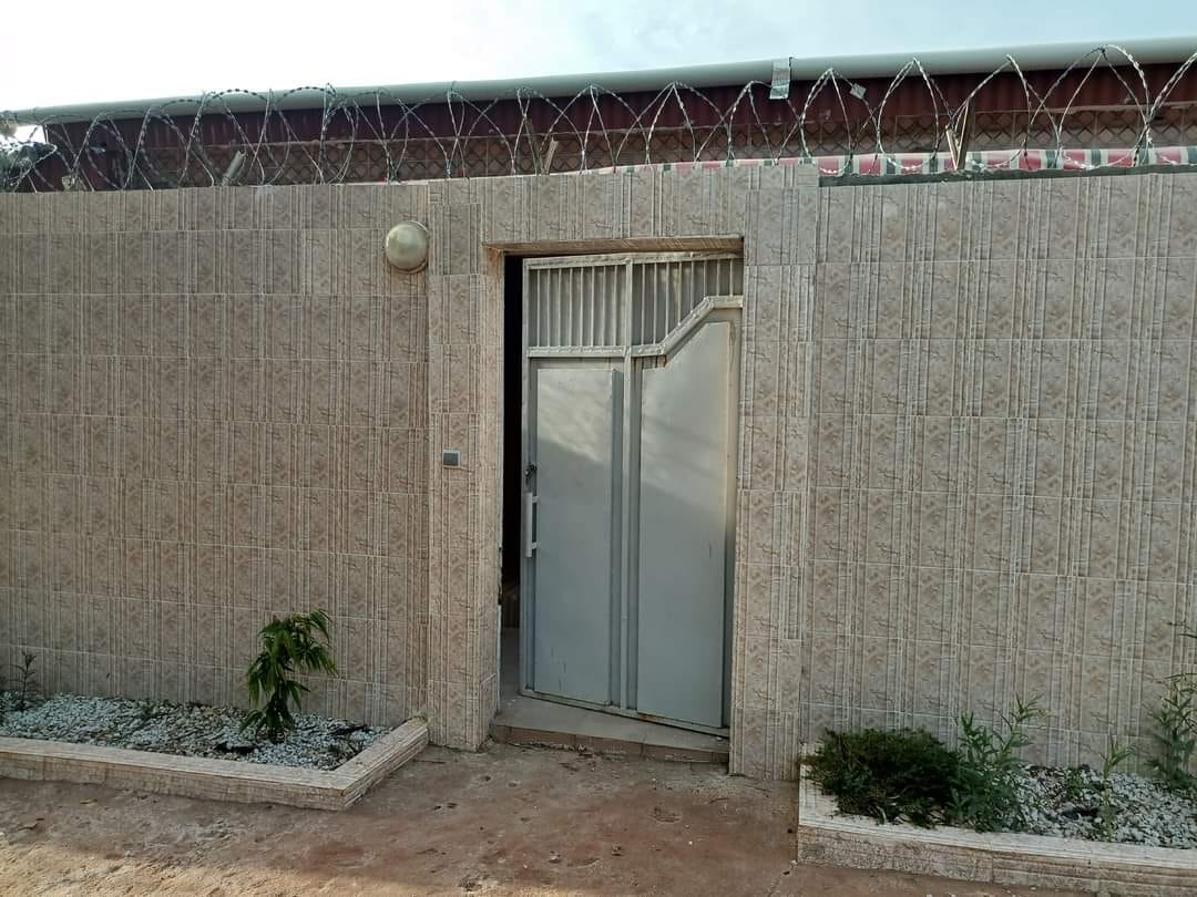 location maison Daloa maison 3 chambres salon Daloa louer maison Tazibouo maison maisons Daloa location immobilière Daloa maisons à louer Abattoir maison calme Daloa logement Beau Trésor BTP